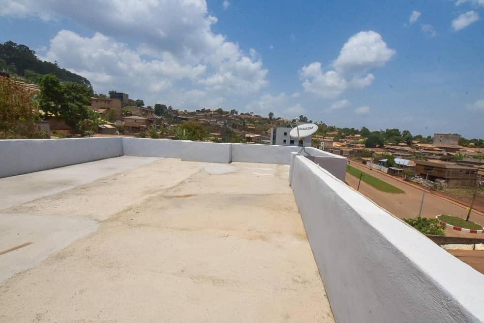 Appartements Neuf De Haut Standing Dm & Ng A Bafoussam Eksteriør bilde