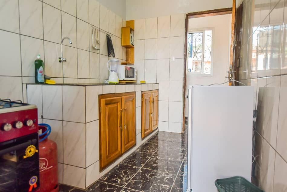 Appartements Neuf De Haut Standing Dm & Ng A Bafoussam Eksteriør bilde