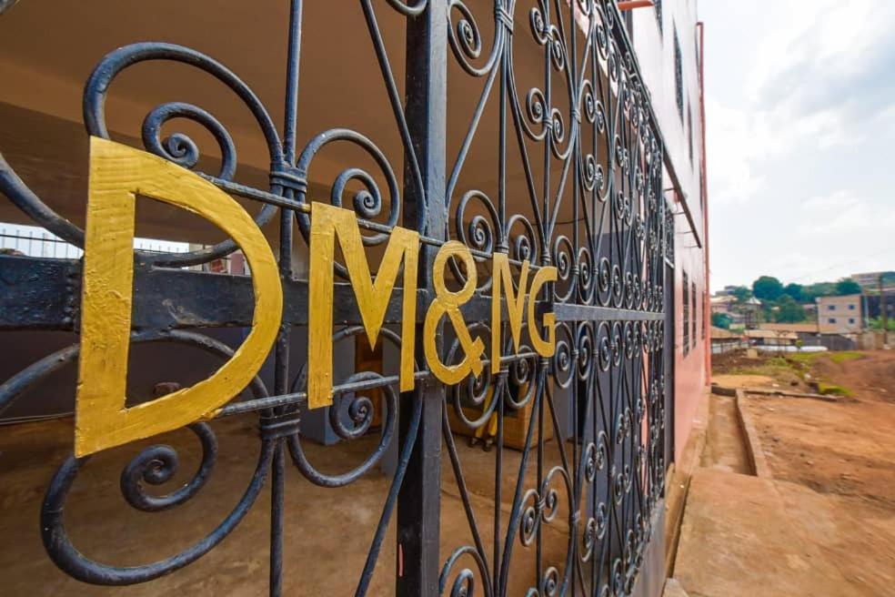 Appartements Neuf De Haut Standing Dm & Ng A Bafoussam Eksteriør bilde