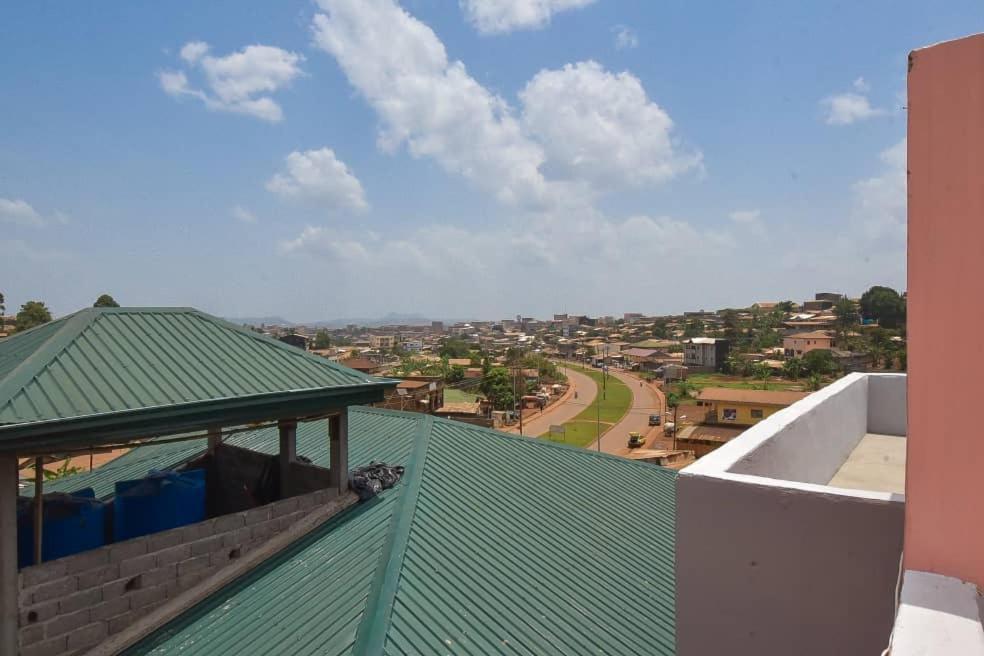 Appartements Neuf De Haut Standing Dm & Ng A Bafoussam Eksteriør bilde