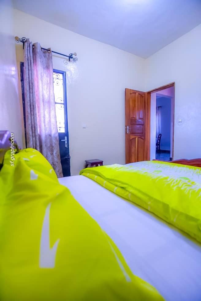 Appartements Neuf De Haut Standing Dm & Ng A Bafoussam Eksteriør bilde