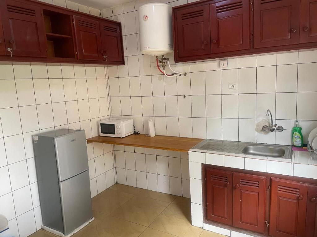 Appartements Neuf De Haut Standing Dm & Ng A Bafoussam Eksteriør bilde